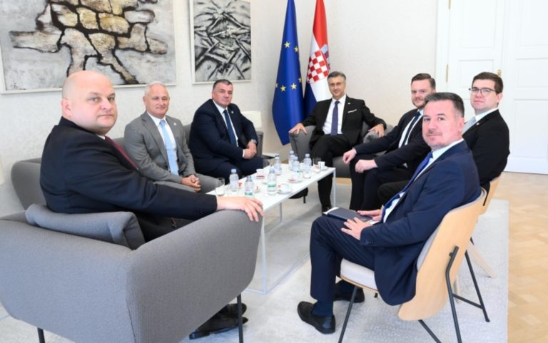 Unapređenje obrtništva tema sastanka u Banskim dvorima
